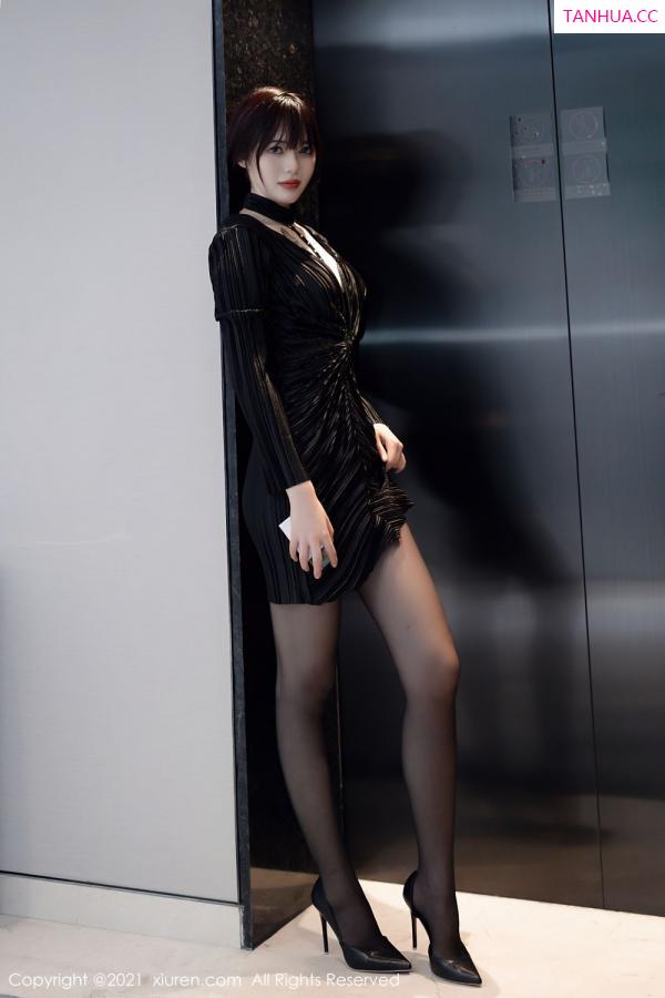 Arude薇薇  [XiuRen]高清写真图 2021.10.19 No.4080 Arude薇薇第6张图片